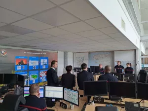 Caméra longue portée de surveillance des feux de forêt dans le Finistère